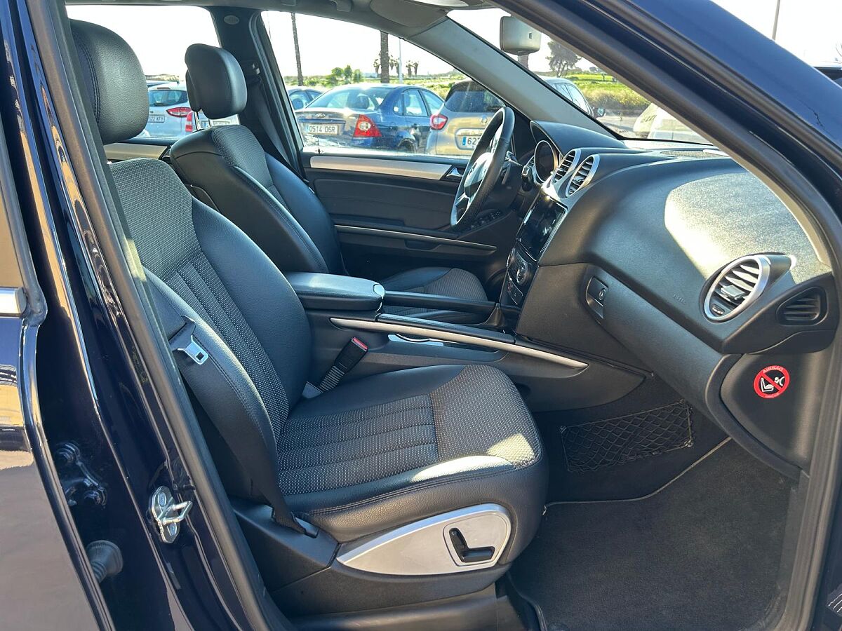  MERCEDES ML 300 CDI 4X4 AUTO SPANISH LHD IN SPAIN 204000 MILES SUPERB 2012